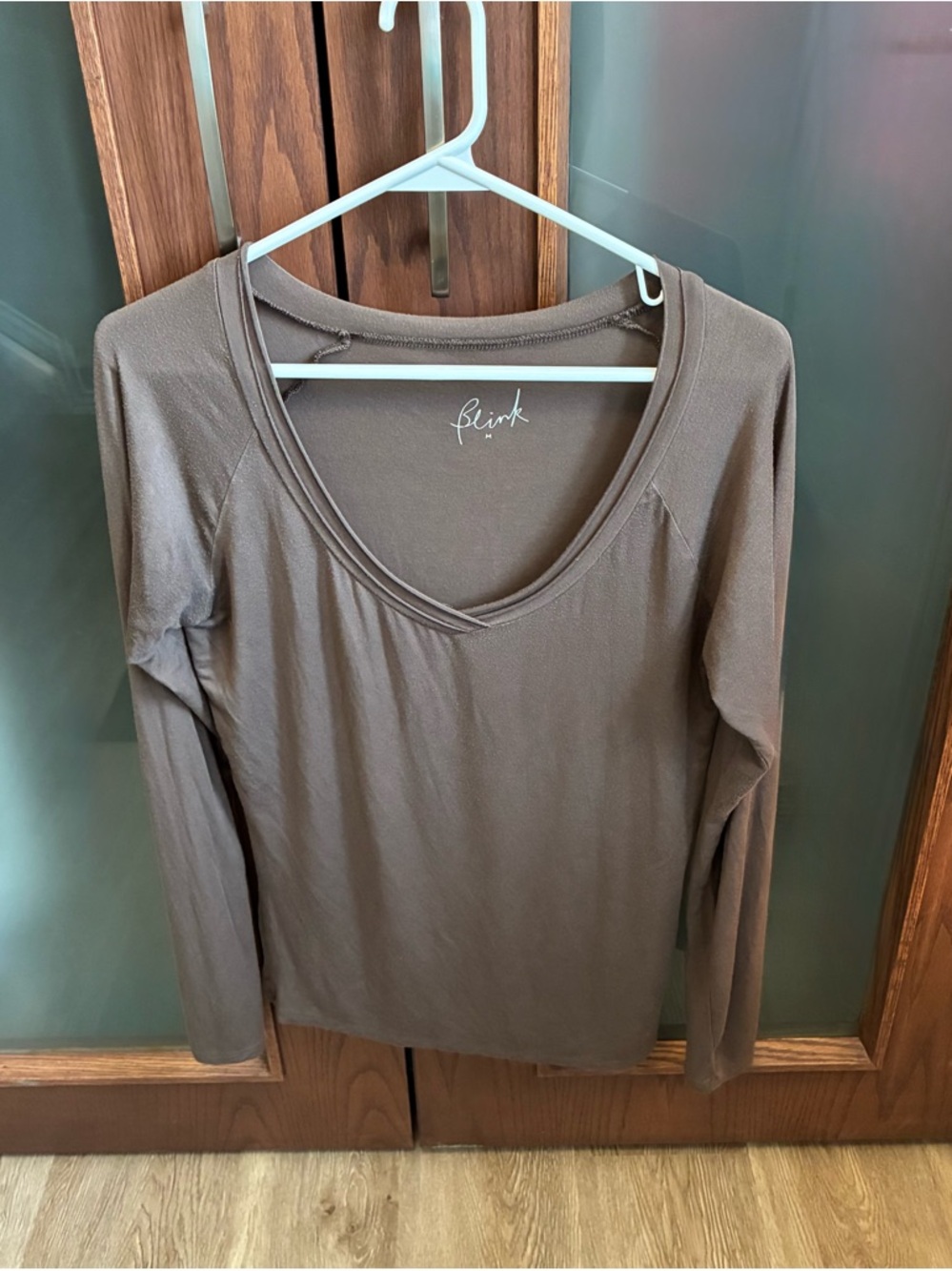Women's Long Sleeve V-Neck Tee